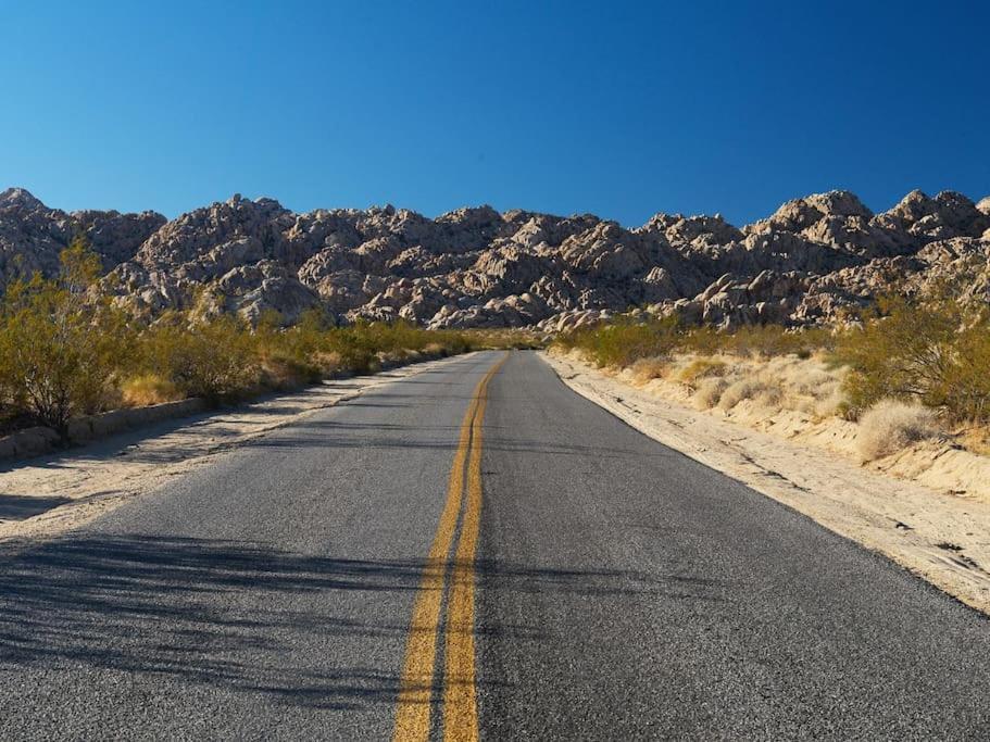 Panoramic Heaven - Luxury Designer Property W Spa Joshua Tree Exterior photo